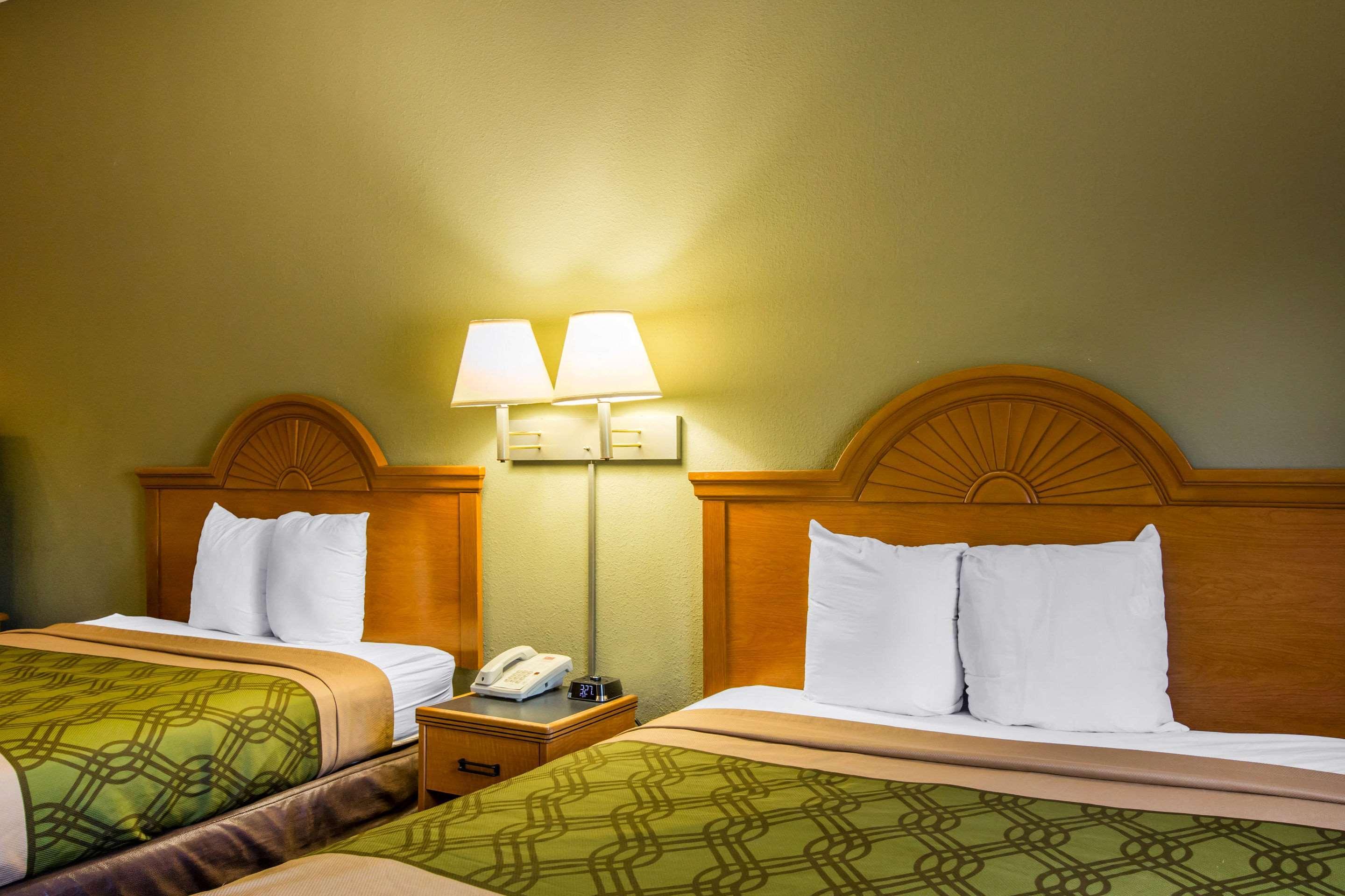 ולדוסטה Econo Lodge מראה חיצוני תמונה