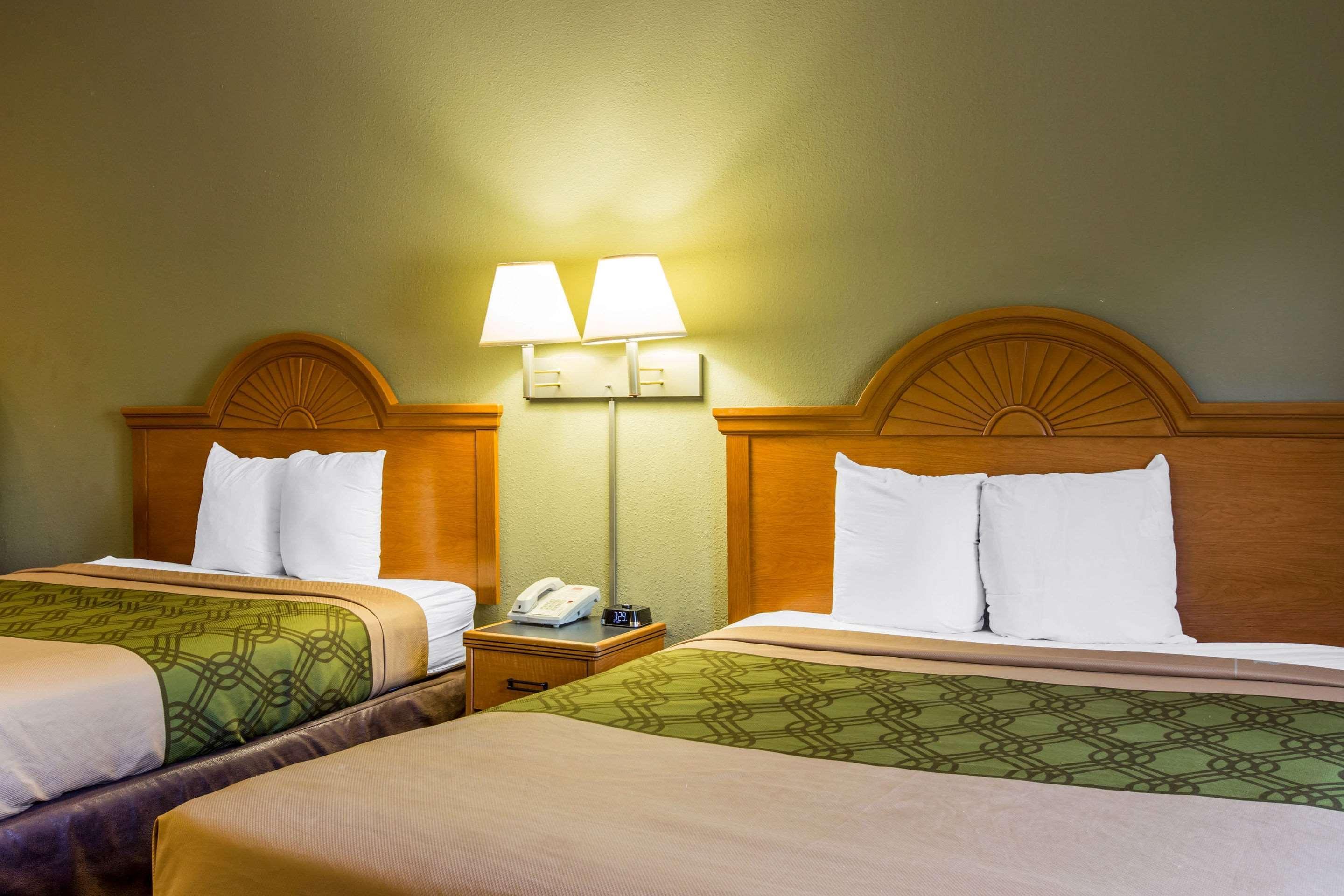 ולדוסטה Econo Lodge מראה חיצוני תמונה