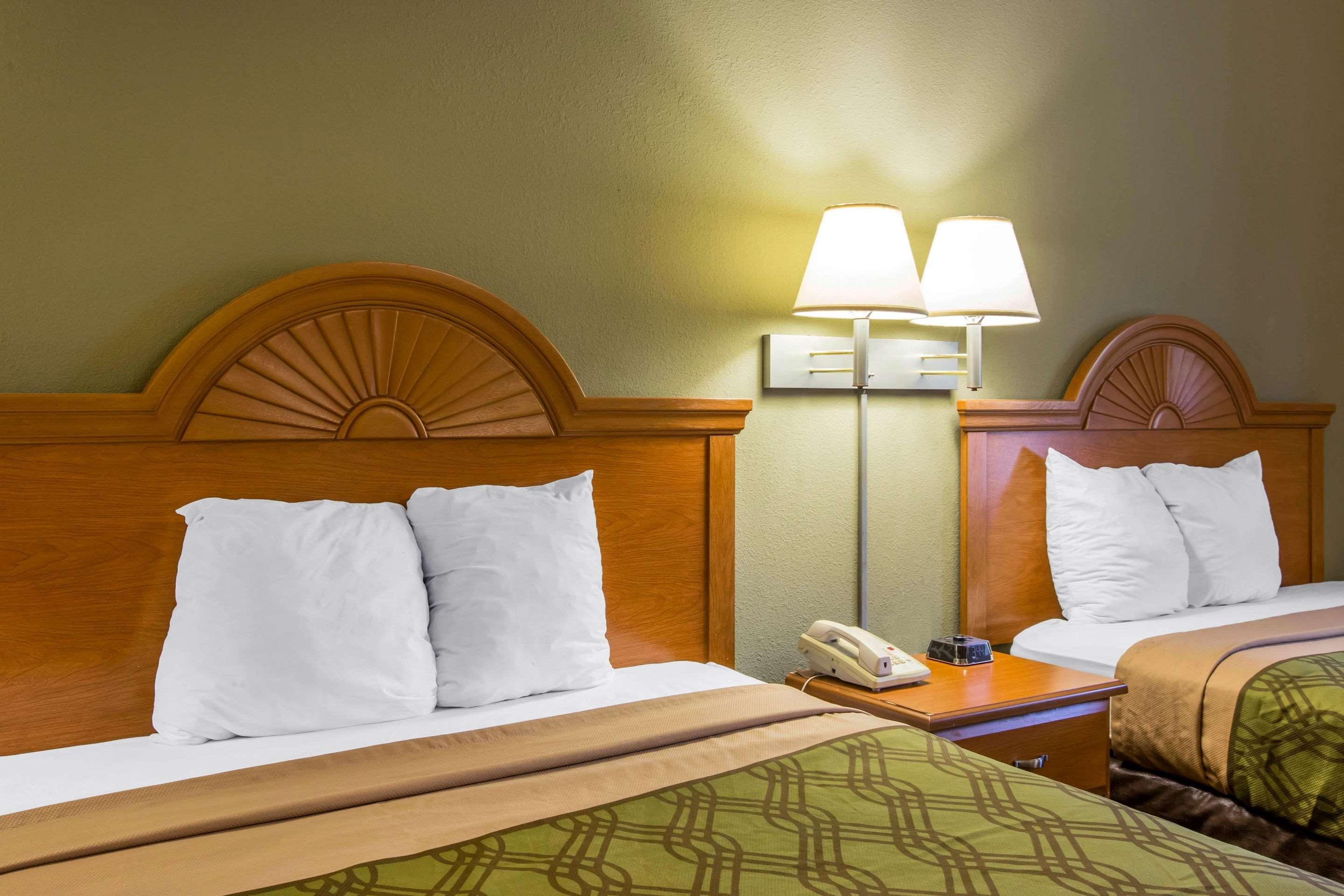 ולדוסטה Econo Lodge מראה חיצוני תמונה