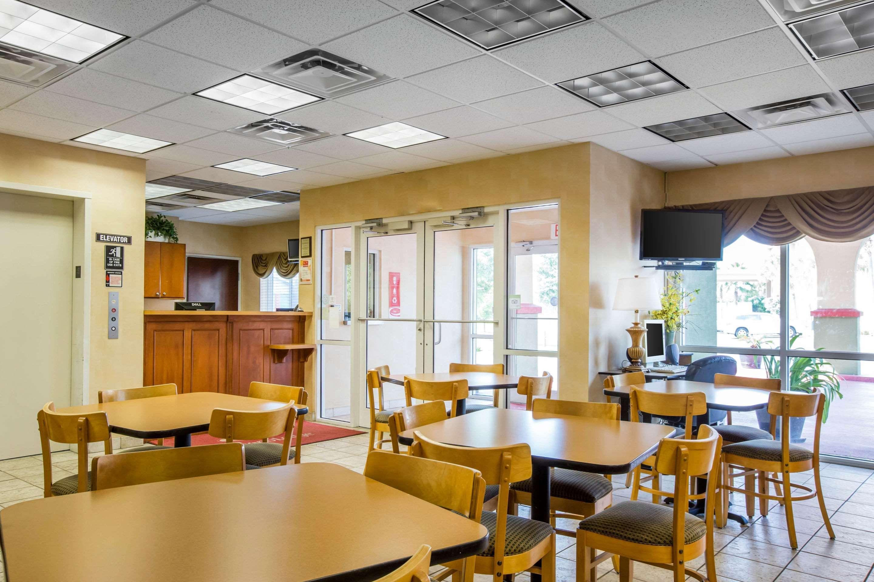 ולדוסטה Econo Lodge מראה חיצוני תמונה