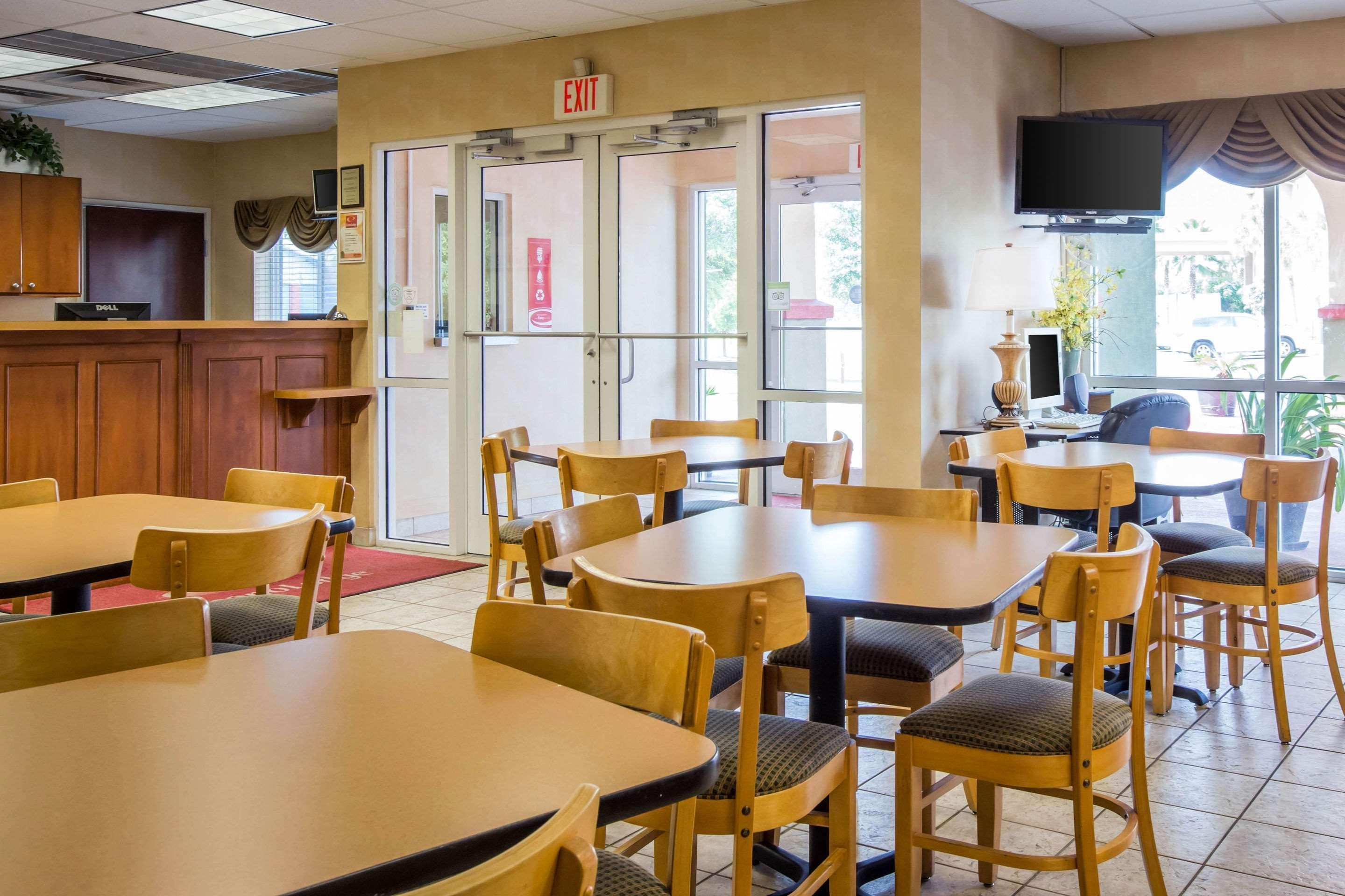 ולדוסטה Econo Lodge מראה חיצוני תמונה