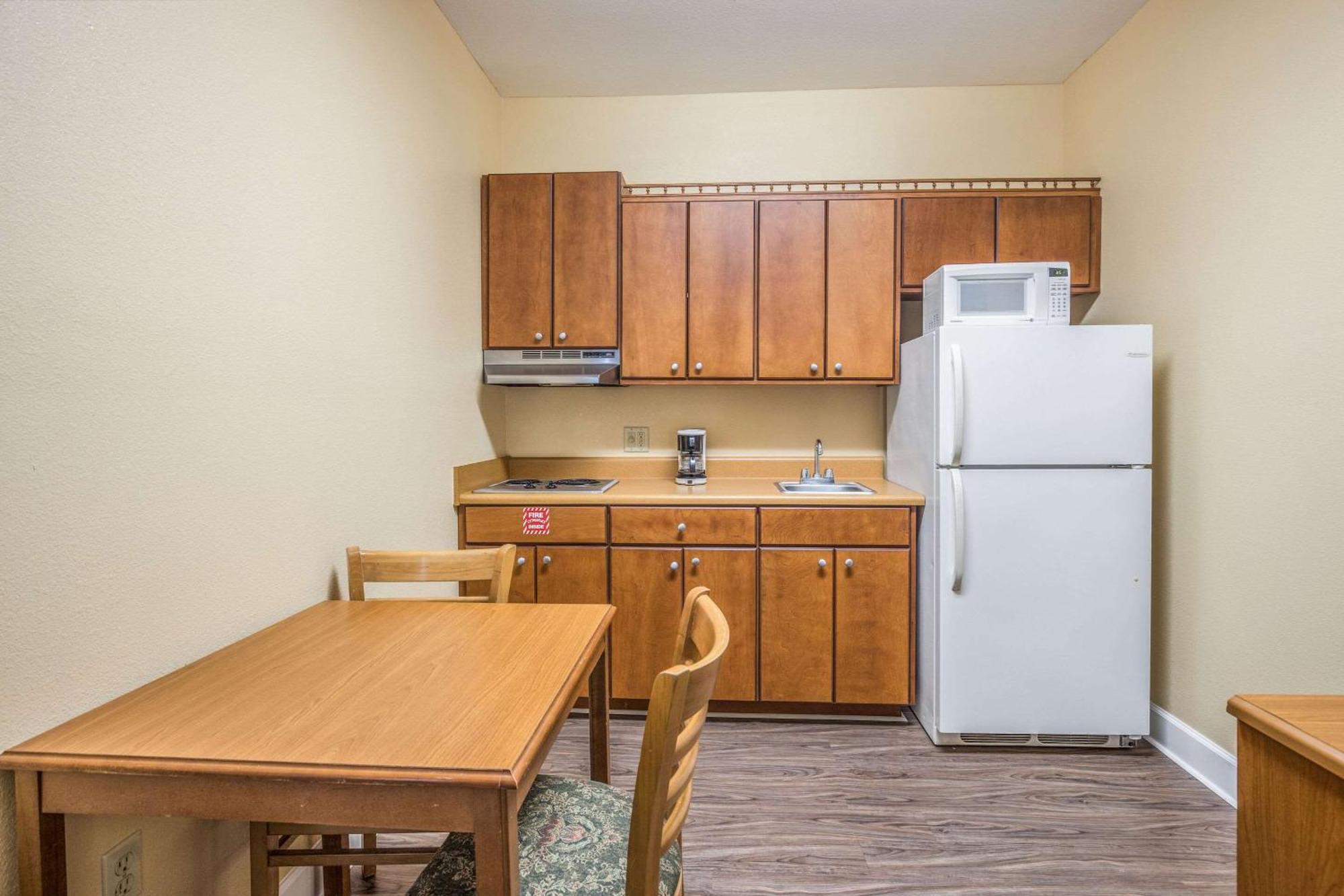 ולדוסטה Econo Lodge חדר תמונה