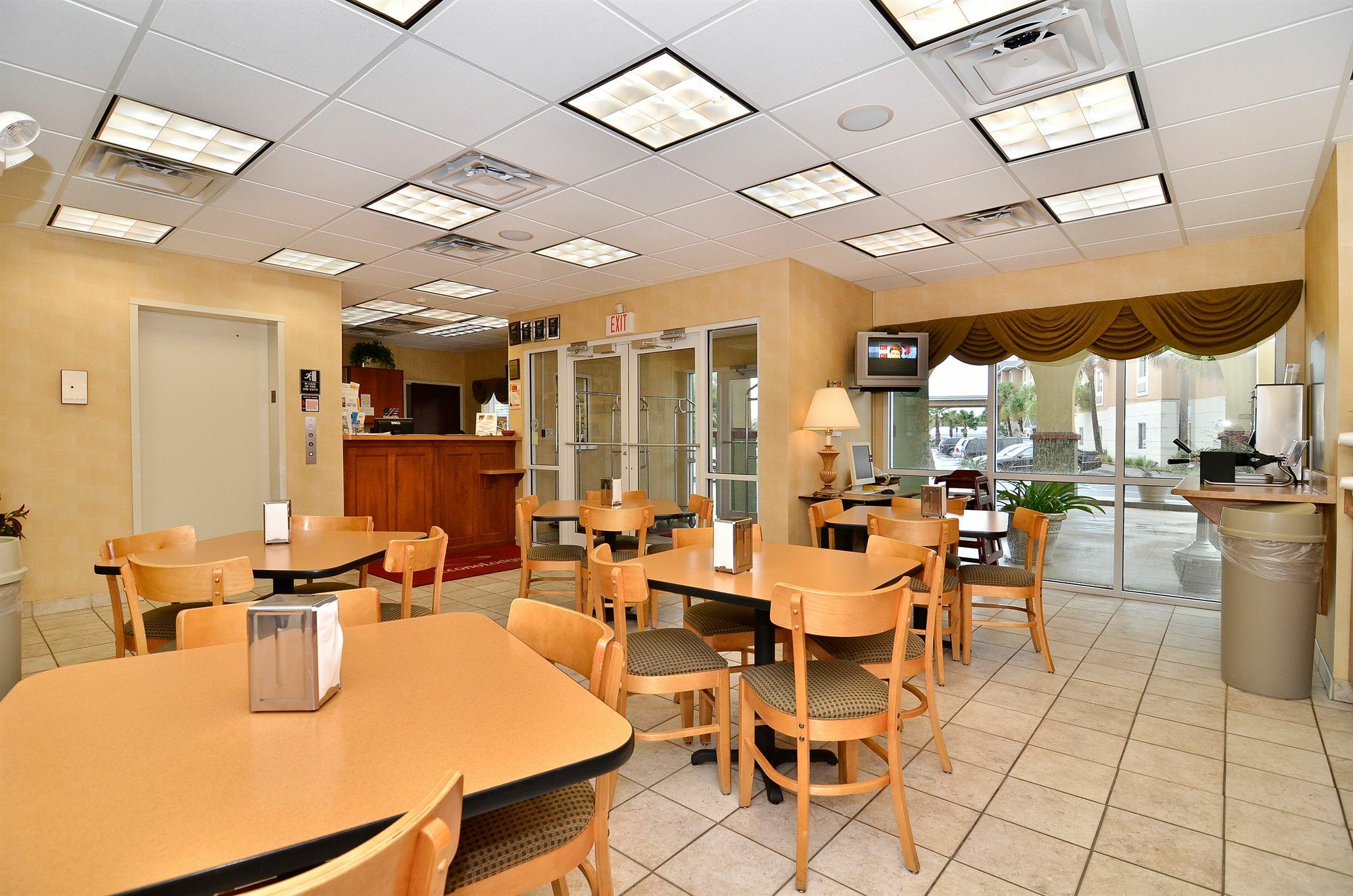 ולדוסטה Econo Lodge מראה חיצוני תמונה